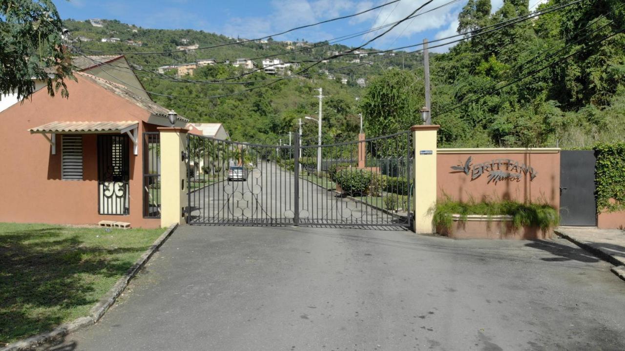 Apartamento Brittany Manor Retreat Kingston Exterior foto